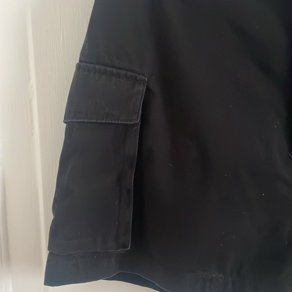 Aritzia TNA High Rise Cargo Shorts 100% Cotton - Picture 6 of 9